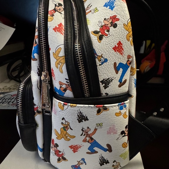Loungefly - Mickey Mouse and Friends Backpack - NWOT - Picture 2 of 9